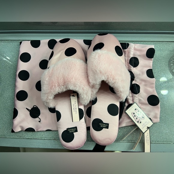 Victoria Secret Slippers - Picture 3 of 3
